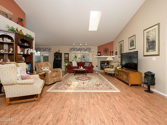 3rd image of 2875 Hot Springs Rd