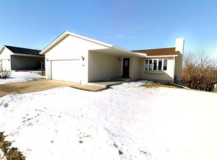 4861 11th Ct NW, Rochester, MN 55901