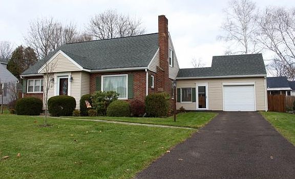 2nd image of 5 Mountain View Dr