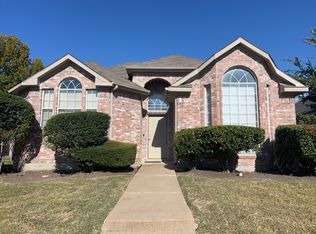 2213 Creek Royal Dr, Mesquite, TX 75181