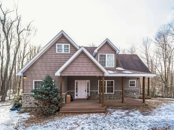 400 Spring Hill Rd, Moscow, PA 18444