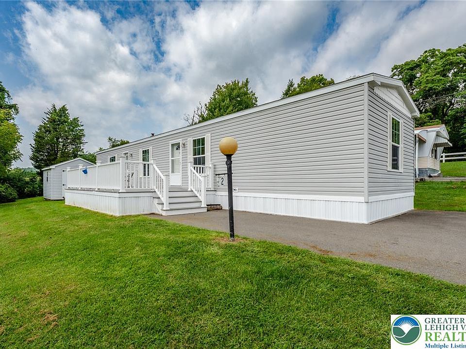 1st image of 2 Chestnut Ridge Cir
