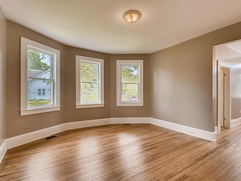 36 E Burke Ave #1 — Photo 9