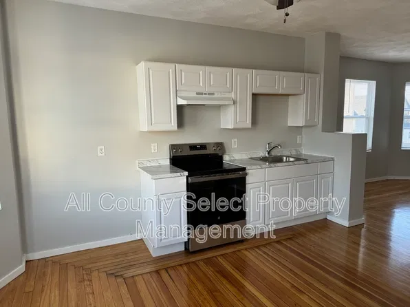 118 Eastern Ave Floor 2, Lynn, MA 01902