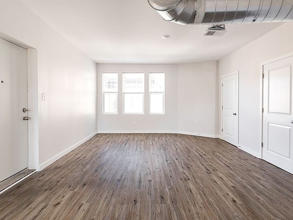 4th image of 10210 2nd Ave #202