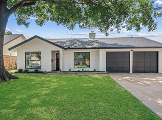 6107 Golden Forest Dr, Houston, TX 77092