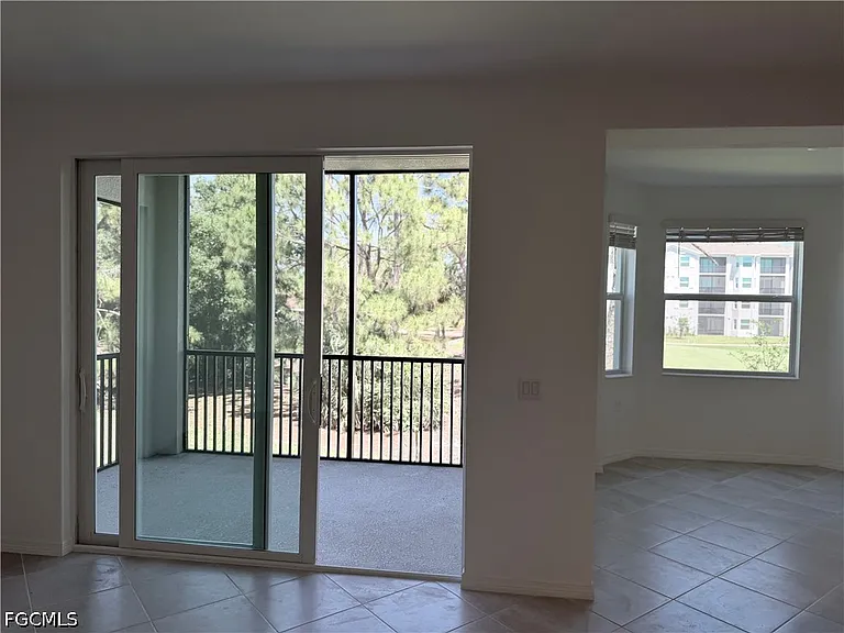 18421 Copperhead Ct N #222 — Photo 26