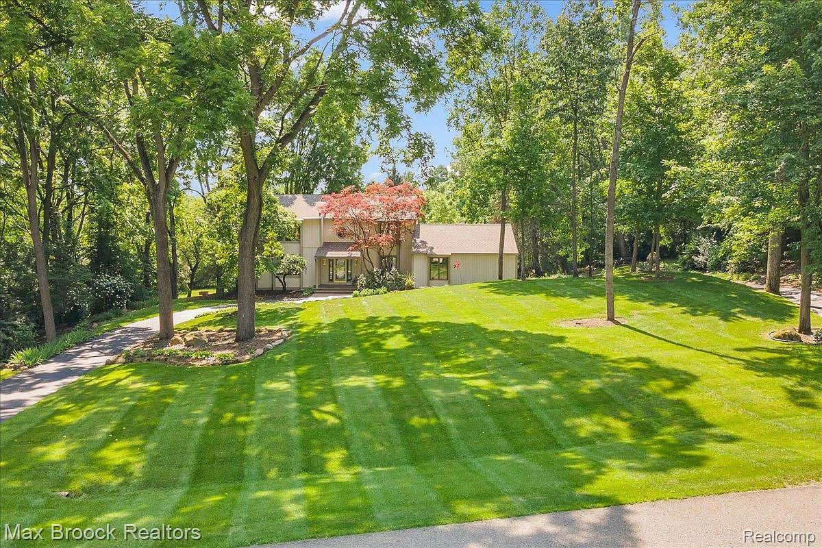 7015 Scenic Ridge Dr photo 1