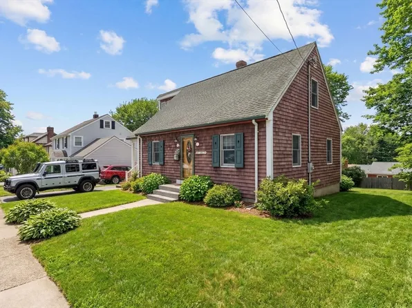 187 Laurel St, Melrose, MA 02176