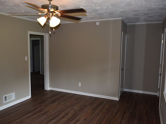 5th image of 114 Walden Cir
