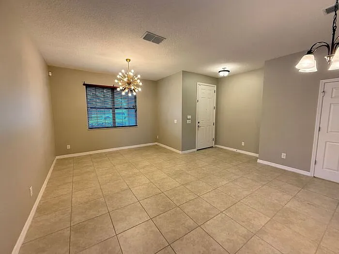 5 bed, 3.0 bath, 3298 sqft, $3,450 — Photo 4