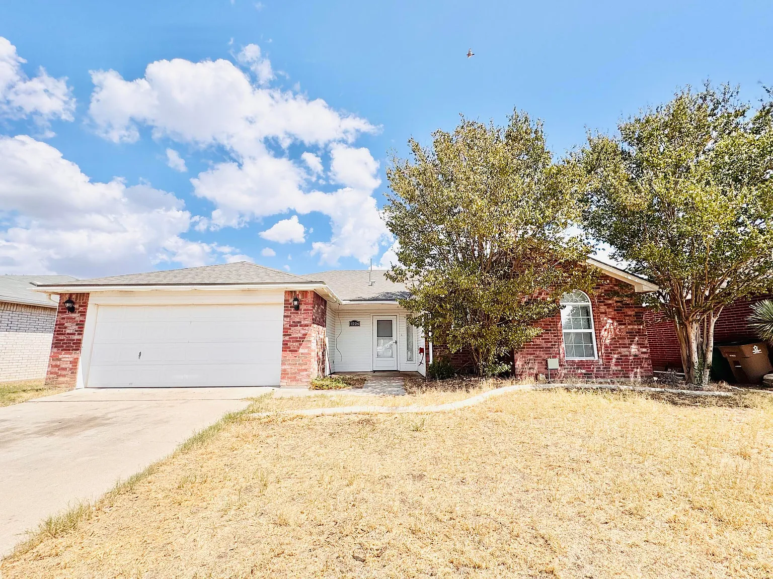 4 bed, 2.5 bath, 1560 sqft, $1,750 — Photo 1