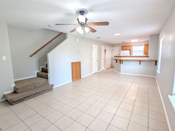 701 Sonesta Ct APT 8