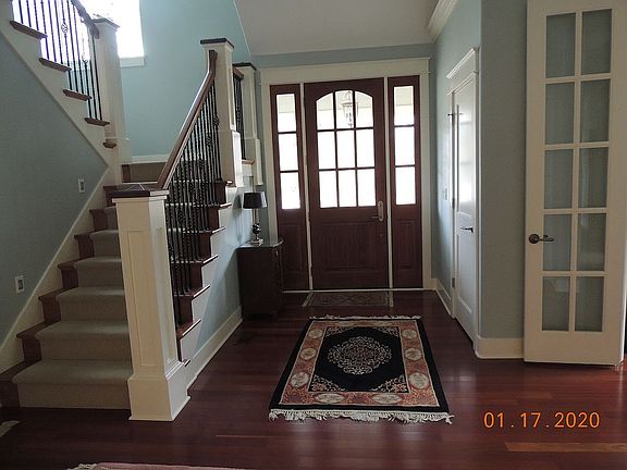 5th image of 584 Old Macatawa Ct