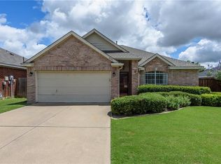 2604 Westheimer Rd, Denton, TX 76210