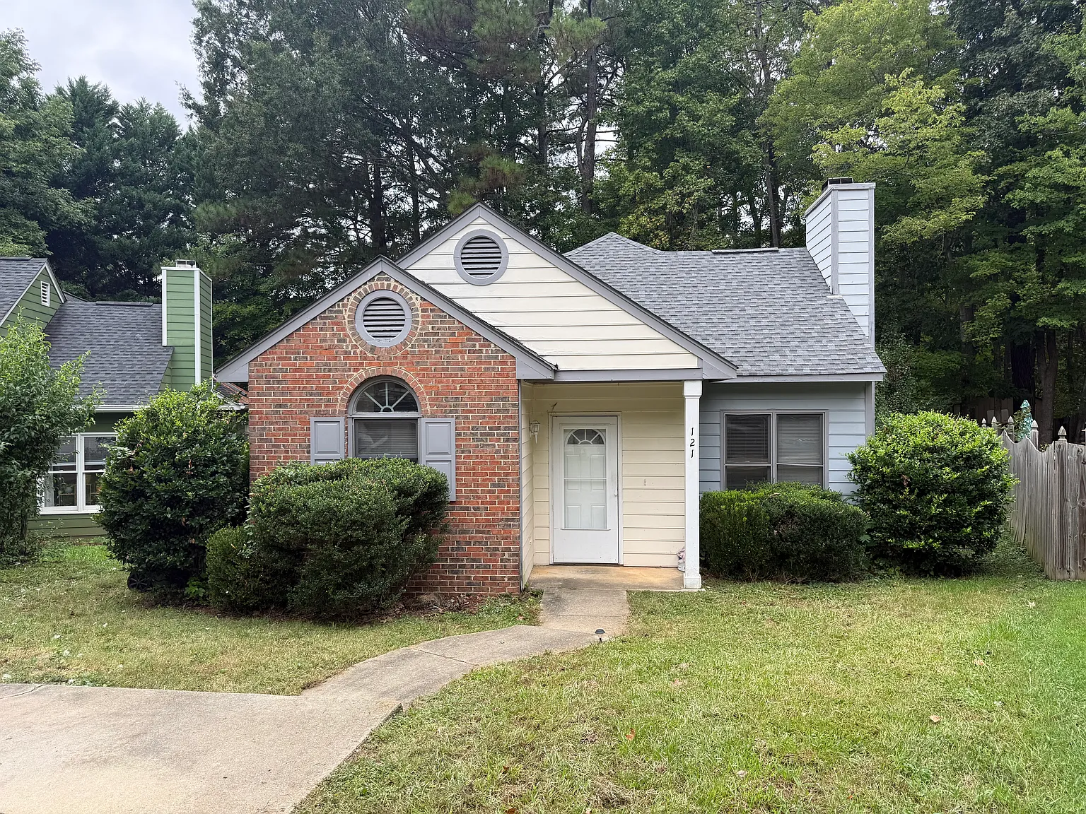 3 bed, 1250 sqft, $1,800 — Photo 3