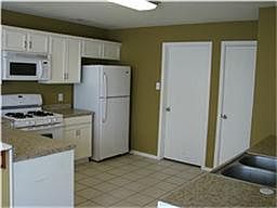 LARGE, OPEN KITCHEN