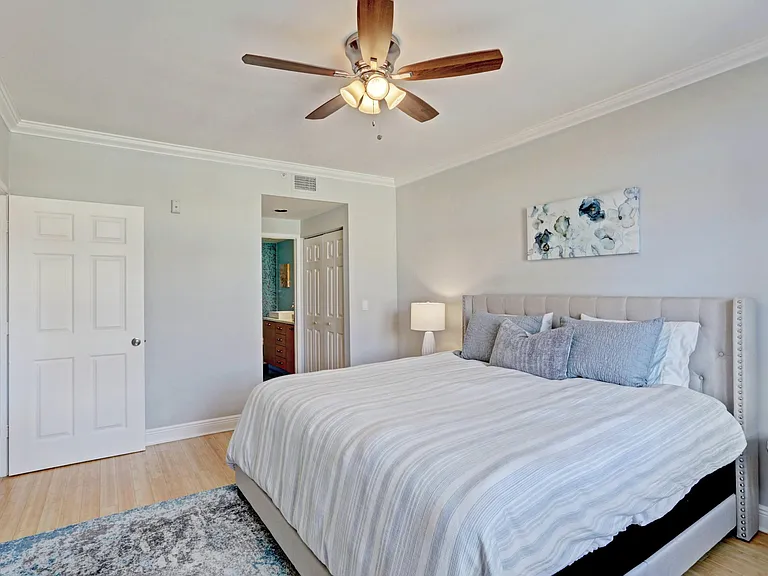 630 Sapodilla Ave #321 — Photo 19
