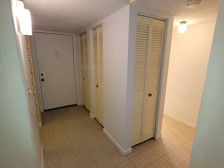 Lori Dr — Photo 4
