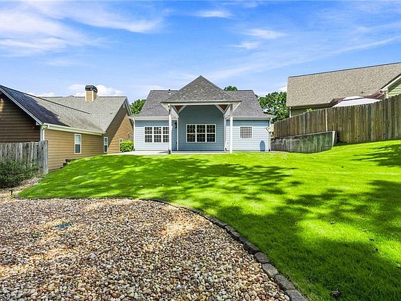 5th image of 181 Greenview Dr