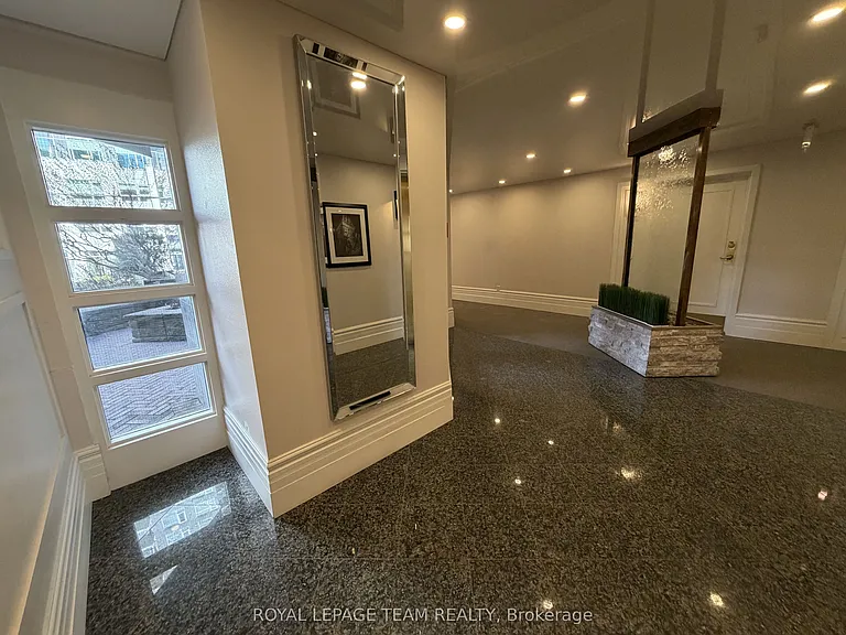 550 Cambridge St S #102 — Photo 5