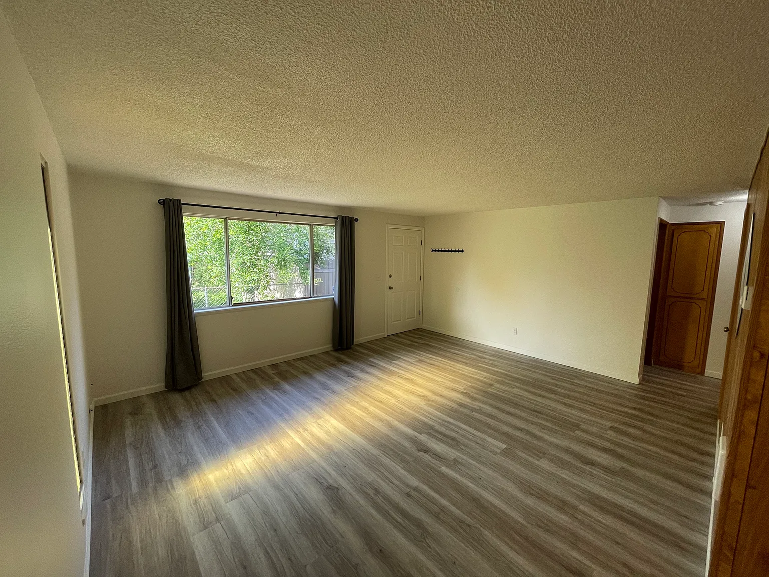 2 bed, 780 sqft, $2,000 — Photo 4