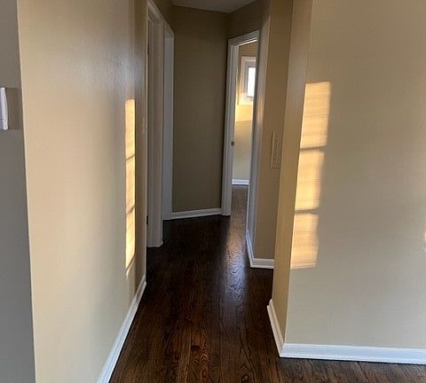 5th image of 5908 Glenwood Ave