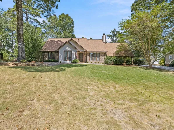 1350 Shades Run Cir, Birmingham, AL 35244