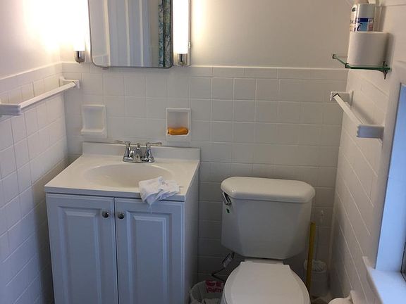 3rd image of 159 Lake Ave #2