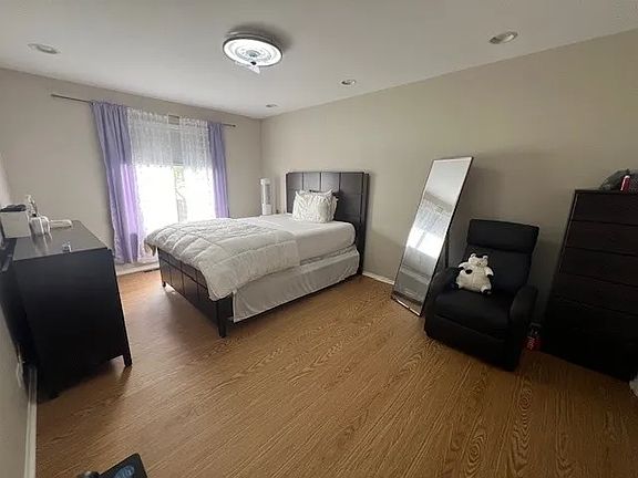 2nd image of 356 Washington Ct