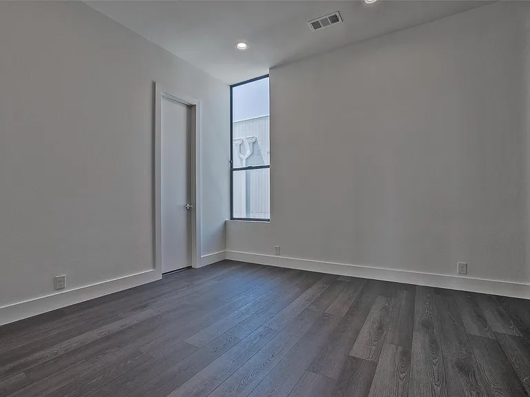 4322 Roseland Ave #3 — Photo 11