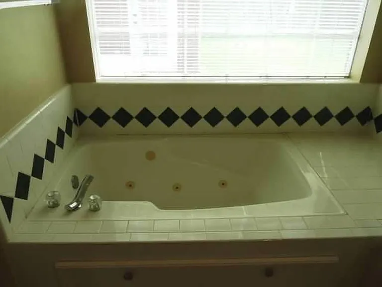 4542 Springfield Lakes St — Photo 12