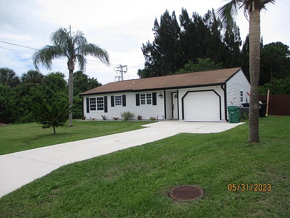 3rd image of 1301 SE Belcrest Street