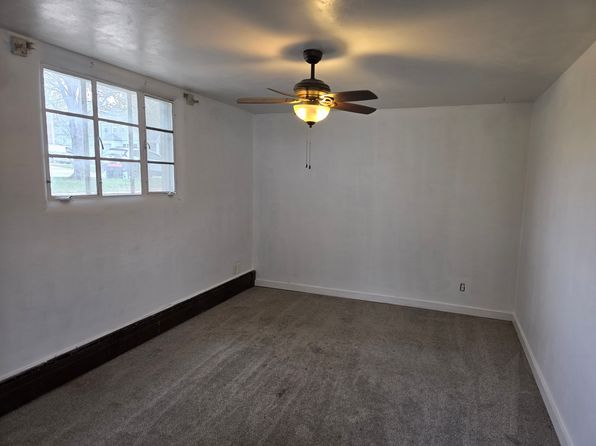 200 S 7th St UNIT 2, Hiawatha, KS 66434