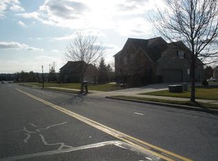 5925 Meadow Dr, Orefield, PA 18069