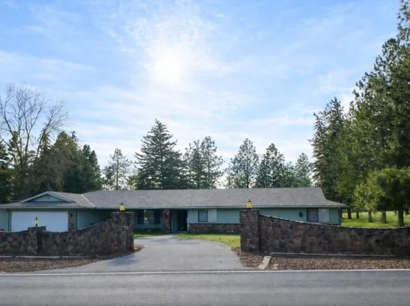 1645 Pine Grove Rd, Klamath Falls, OR 97603