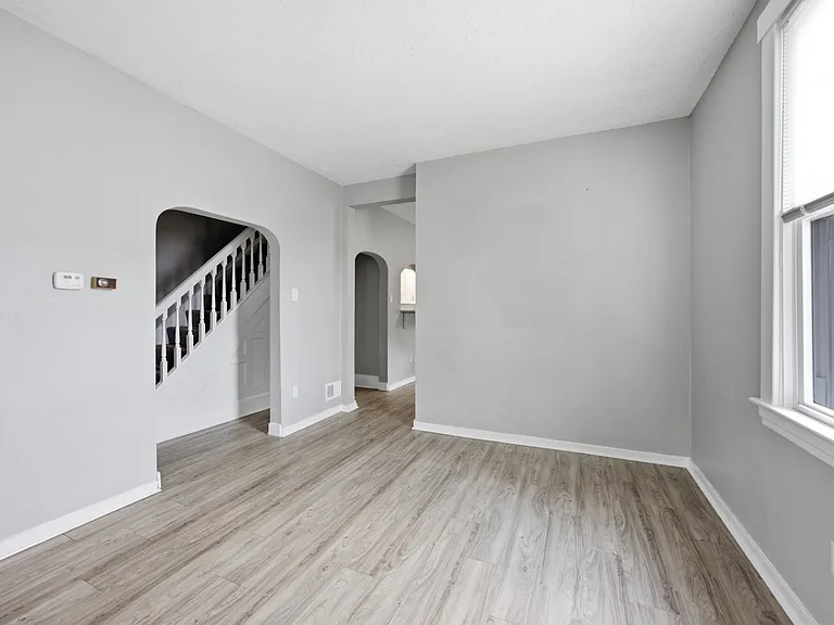 827 Hinnerman St — Photo 6