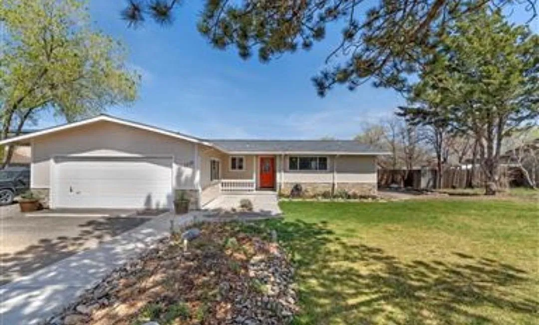 1338 Banner Dr — Photo 1