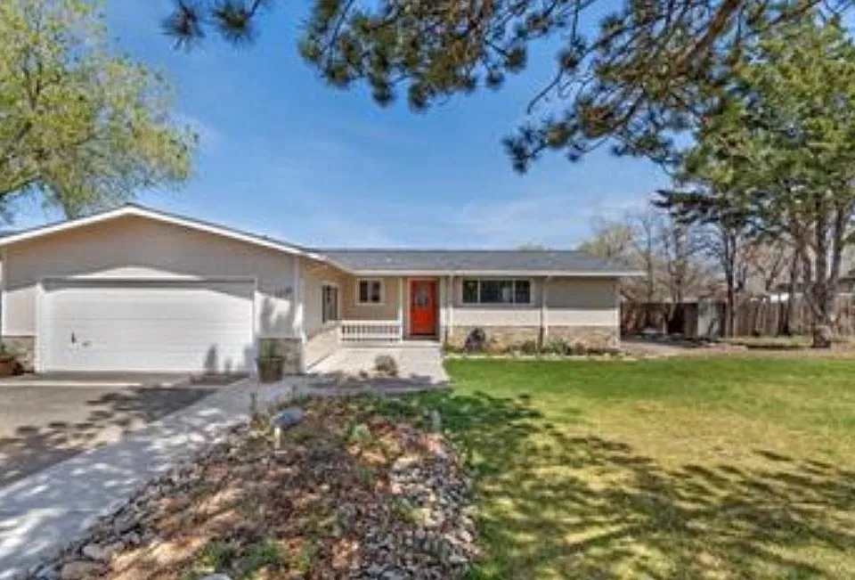 1338 Banner Dr