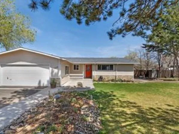 1338 Banner Dr, Gardnerville, NV 89460