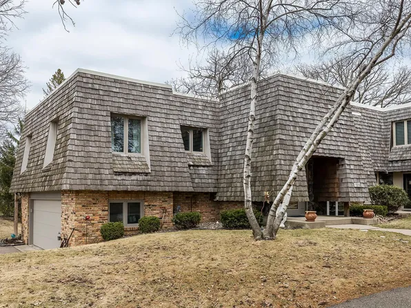 1810 Victoria Rd S, Mendota Heights, MN 55118