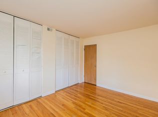 431 W Barry Ave APT 222, Chicago, IL 60657