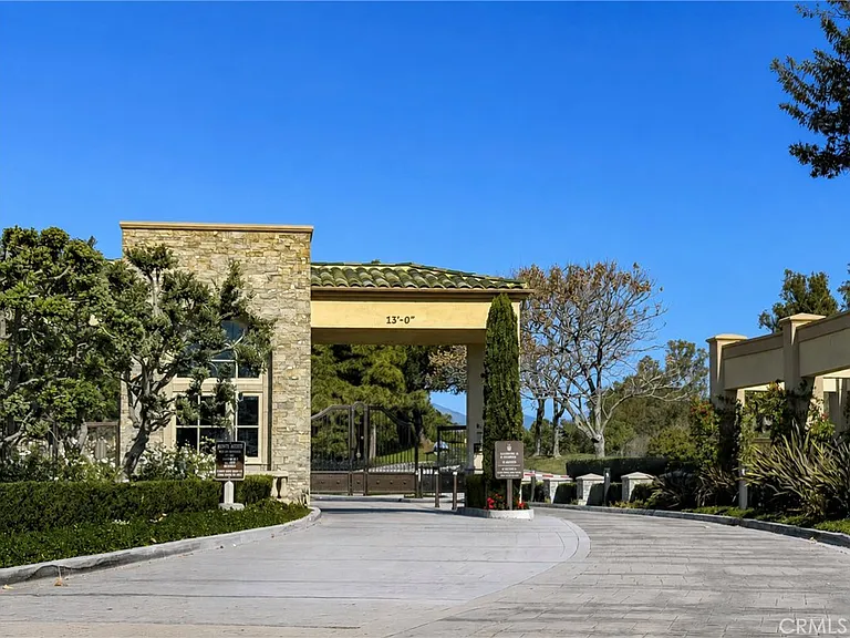 52 Plaza Vivienda — Photo 36
