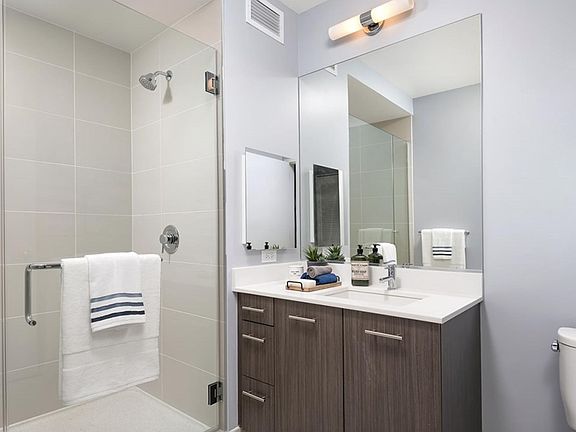 5th image of 24 W Randolph St #1310