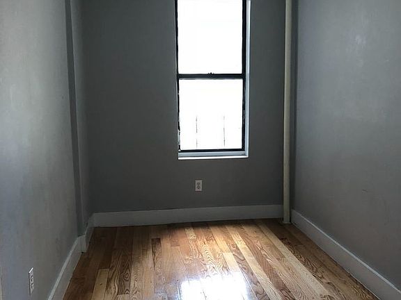 3rd image of 2709 Heath Ave APT 3C