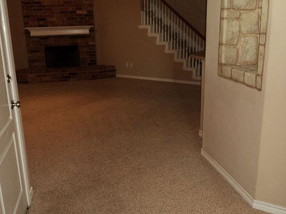 5th image of 8520 Hornbeam Dr