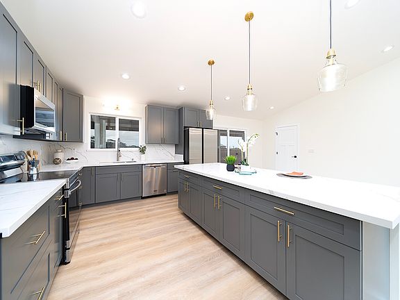 5th image of 2668 Kuku St
