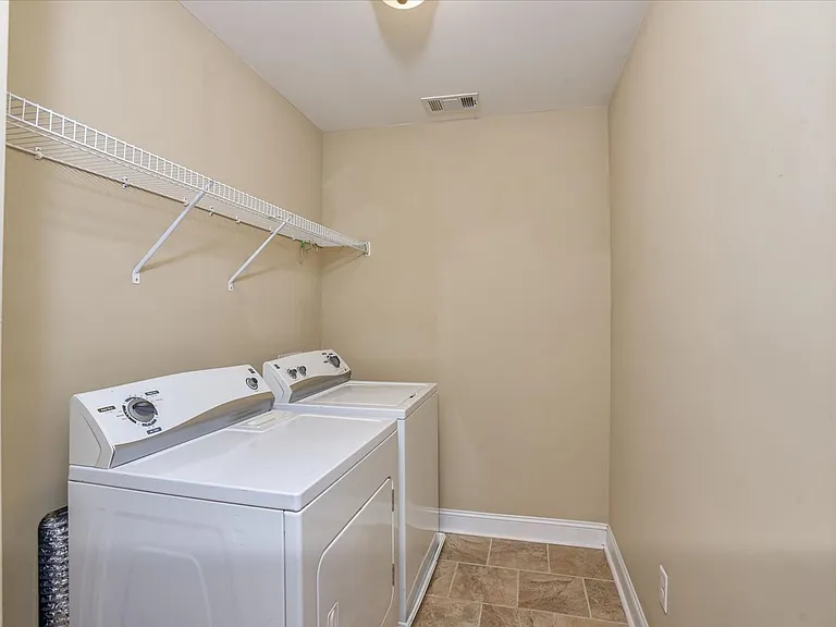 5515 Meghan Ln — Photo 34