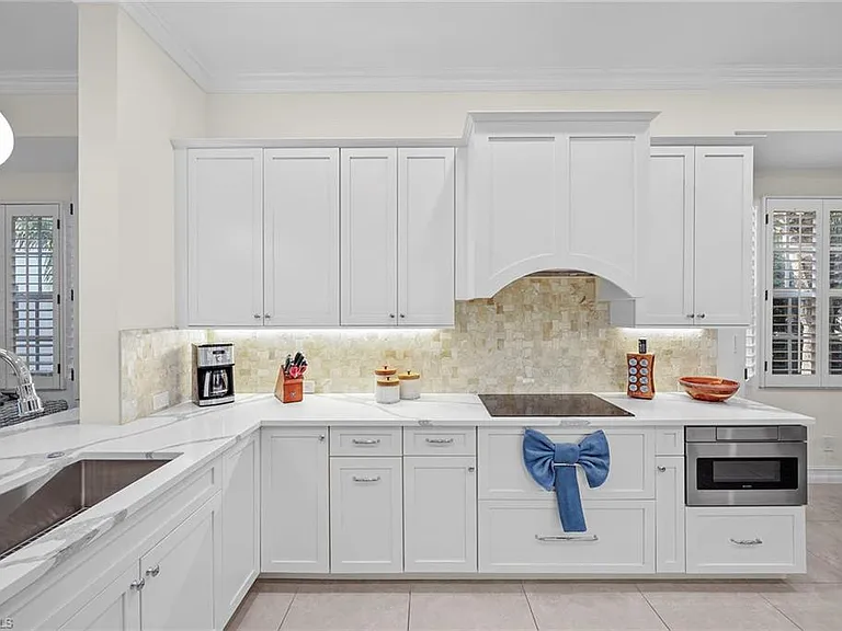 831 Sailaway Ln #104 — Photo 8