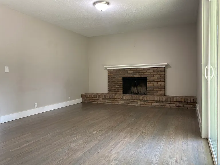 3350 E Rexford Pl — Photo 29